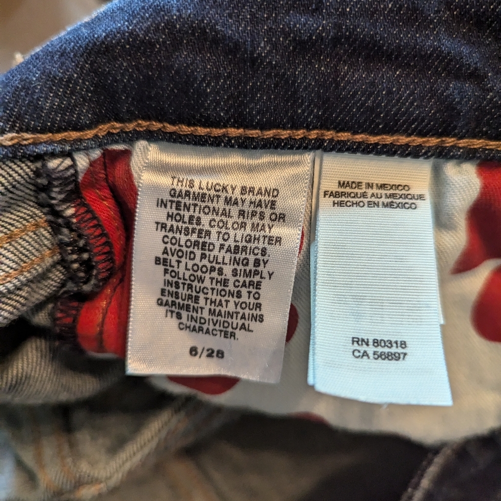 NWOT Women's Lucky Brand Cropped Jeans, Size 28 - Picture 7 of 7